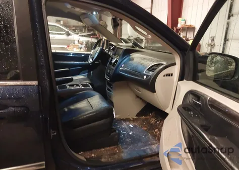 2016 Chrysler Town & Country Touring from USA, damaged, VIN 2C4RC1BGXGR214881